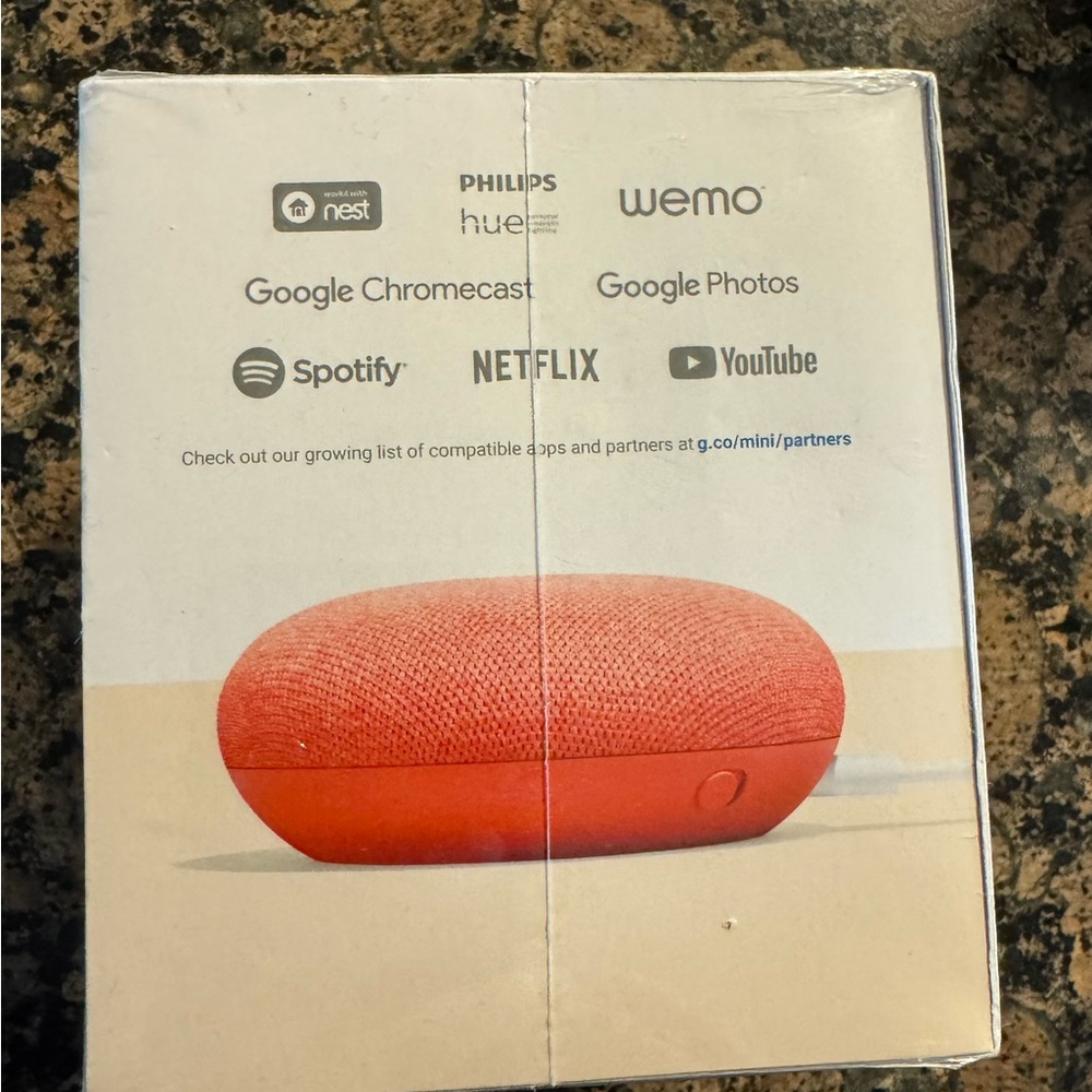Google Home Mini - Picture 3 of 5